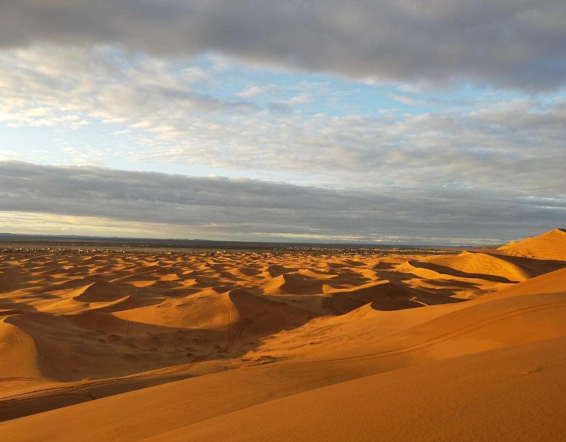 Milky Way Desert Camp Merzouga Εξωτερικό φωτογραφία